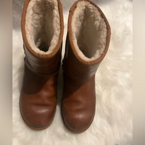 Uggz leather classic boots